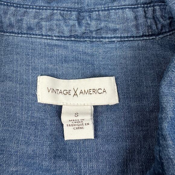 Vintage X America Soft Chambray Floral Embroidered Button Down Top Women's Small - Picture 6 of 8